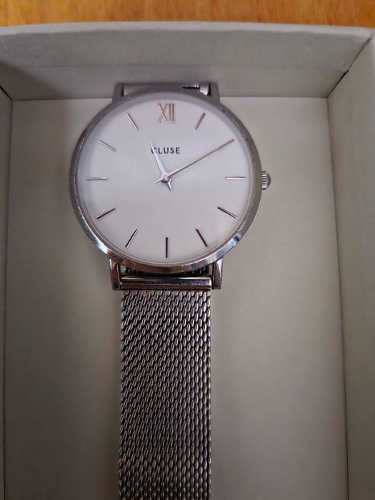 Ceas dama cluse purtat rar