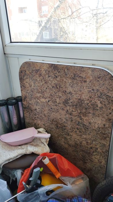 Продам комод 2000 тн.