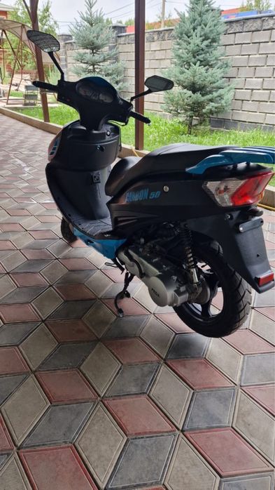 Мопед Carbon 50