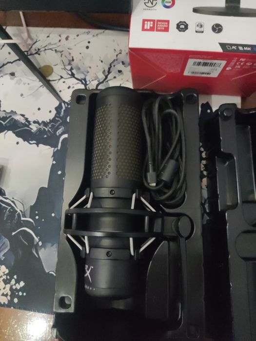 Продам Игровой микрофон hyperX quadcast s