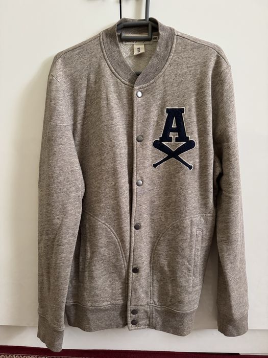 Продам кофту…….