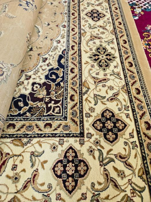 Ковер очень крсивый шерстяной