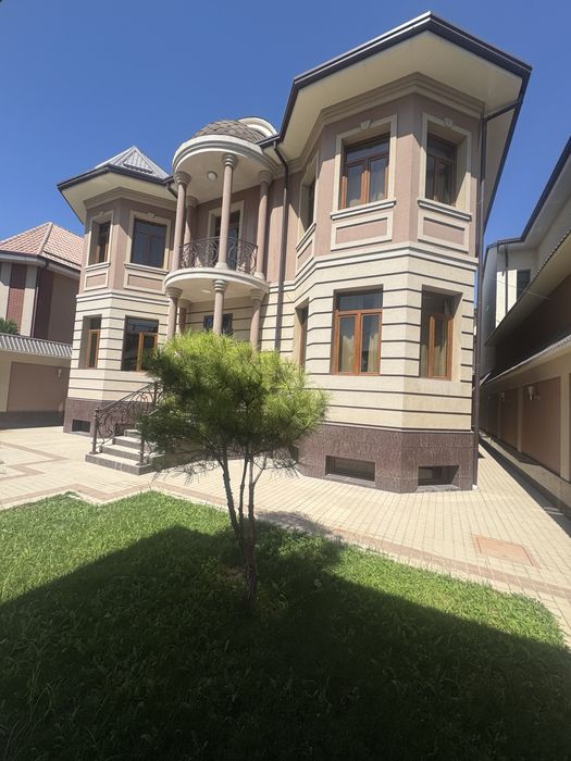 Продаётся Евродом Никитина.