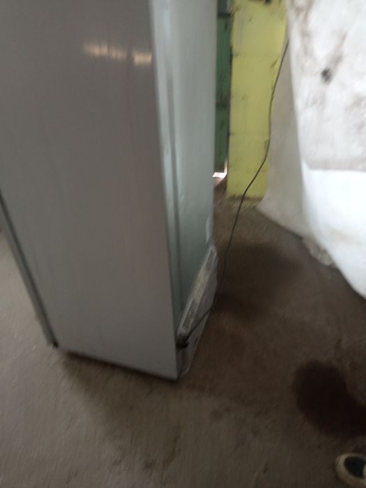 Продам холодильник рабочий