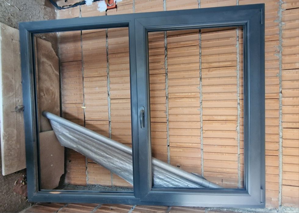 Geam-Fereastra Pvc cu sticla dublă 166x130