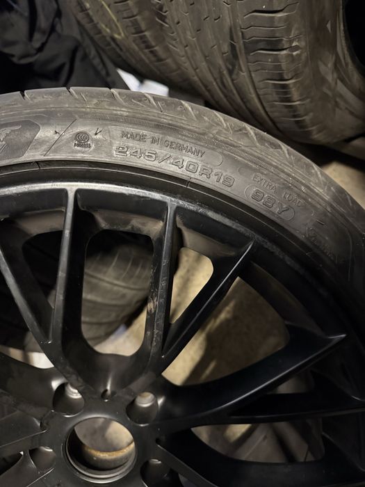 Летни гуми с джанти 19 цола спорт пакет за BMW