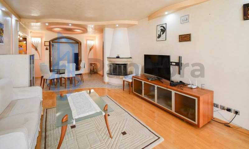 Дава се под наем Тристаен апартамент в София, Борово - 120 кв.м за 580 € - Снимка #1