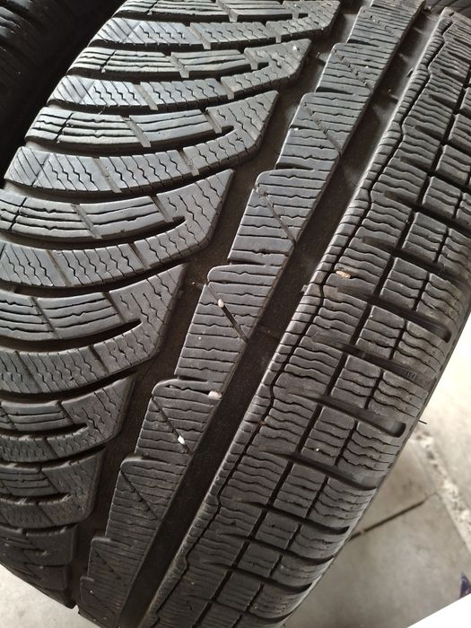 2 Anvelope de iarnă  245 35 r19 Michelin