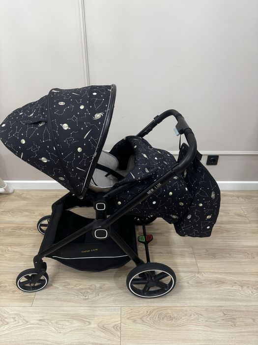 Коляска для малышей