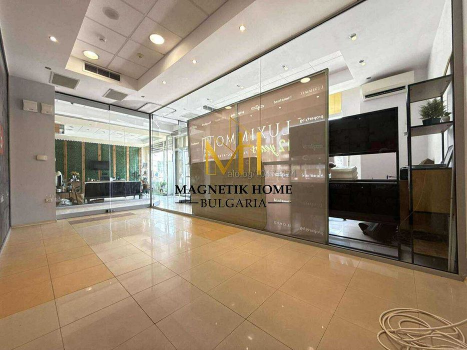 Дава се под наем Офис в Бургас, Център - 17 кв.м за 306 € - Снимка #1