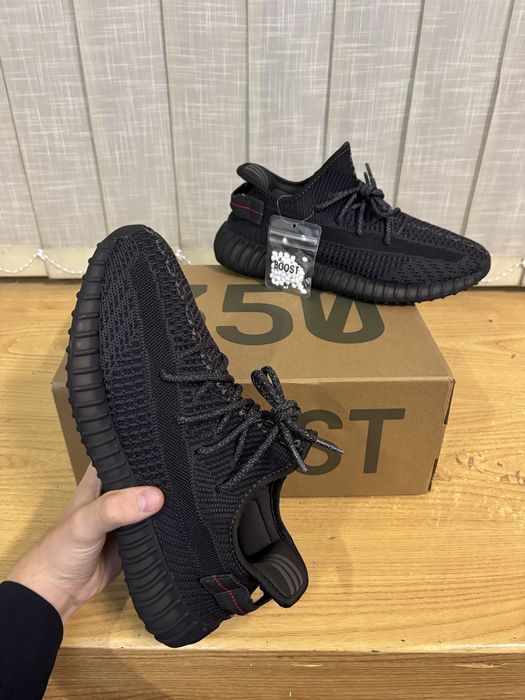 Yeezy 350 black