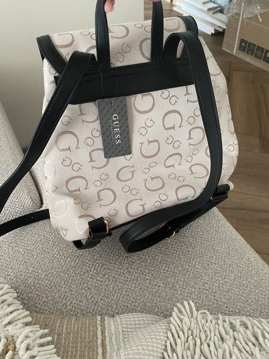 Guess новый рюкзак