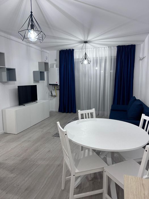 Inchiriez apartament