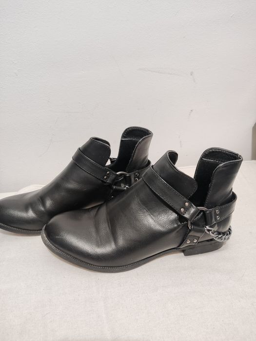 Ghetute dama marimea 37 Pull&Bear