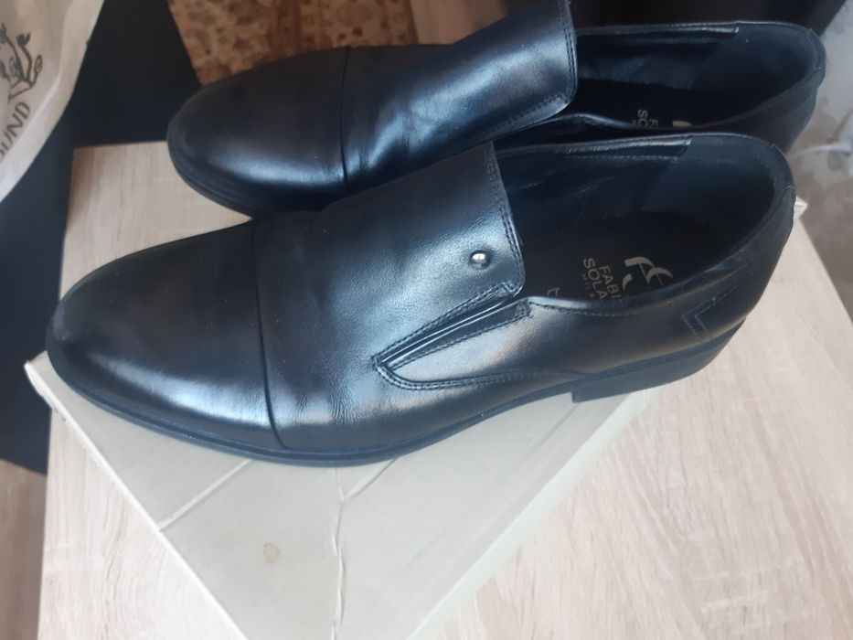 Продам туфли новые