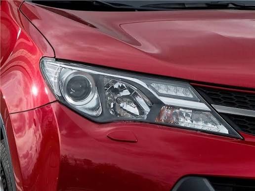 Стекло фары Toyota Rav4