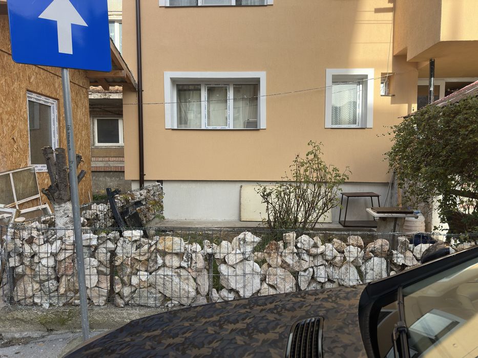 Vand Garsoniera Uricani zona centrala