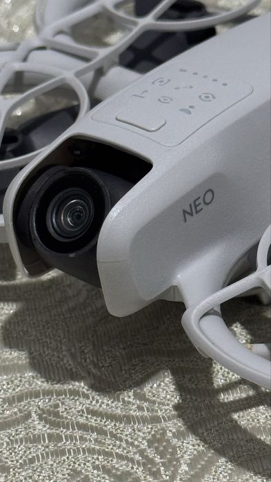 Дрон DJI Neo (обмен на видеокарту) — компактный, для аэросъёмки
