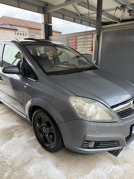 Vând Opel Zafira 2006 – 1.9 Diesel – 7 locuri – spațioasă și economică
