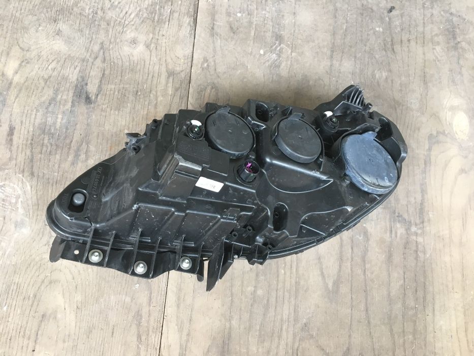 Десен фар за Fiat Doblo. 2015-