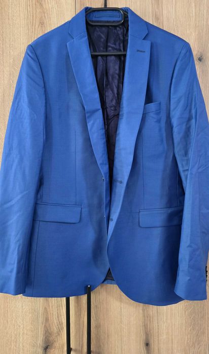 Costum pentru bărbați marca SECUIANA