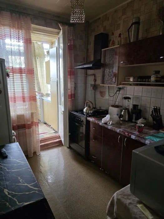 3 хонали квартира сотилади срочно