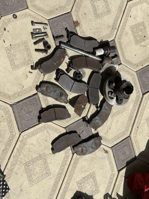 Запчасти на тойота превия