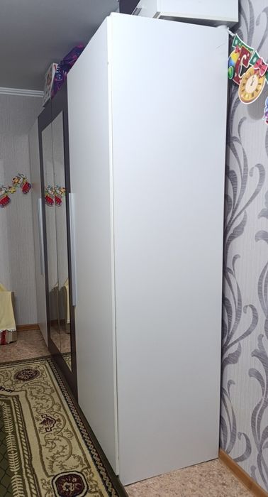 Продам срочно шкаф