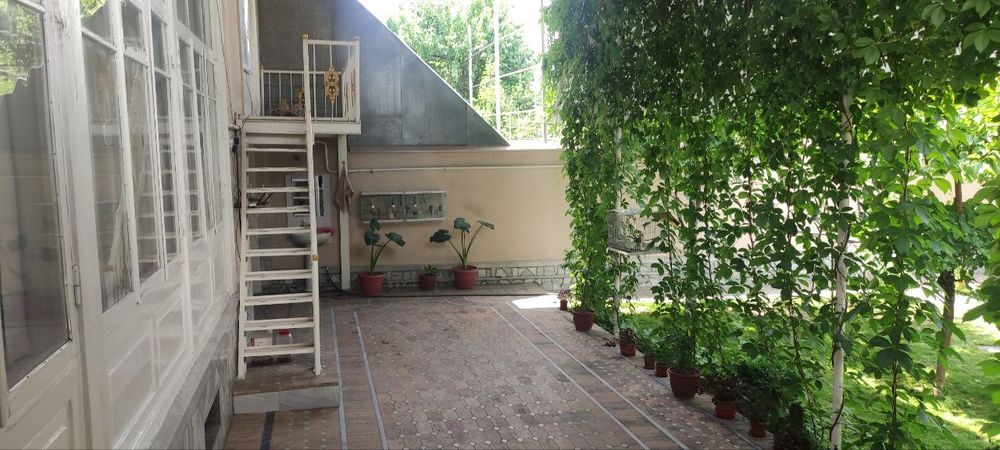 Истирохат шоир куча участок, Istiroxat shoir ko'cha uchastka hovli