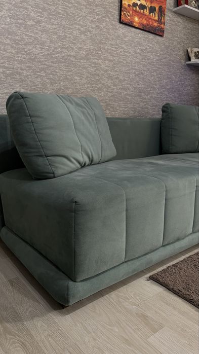 САМОВЫВОЗ раздвижной диван, для 2-3 персон в пазложеном виде