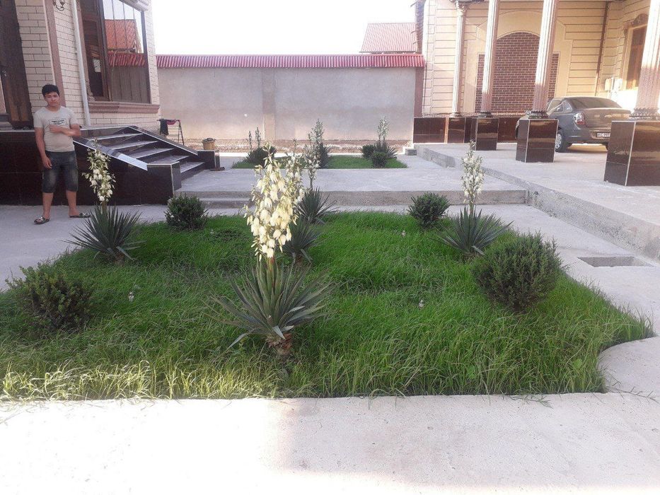 Hovli sotiladi. Navoiy v. Karman tn. 8 sotixli 7 xonali uy