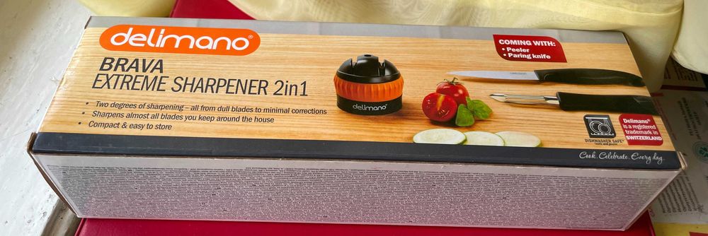 мультипекарня, точилка  ножей,  доски, кофемолка, терка,соковыжималка