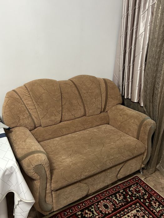 Два дивана и кресло