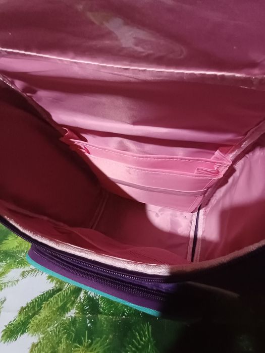 Школний папка мотилади.