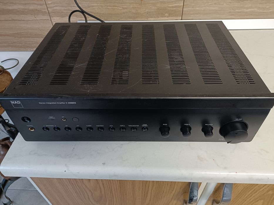 NAD C356BEE, amplificator stereo, perfect funcțional, sunet extraordin
