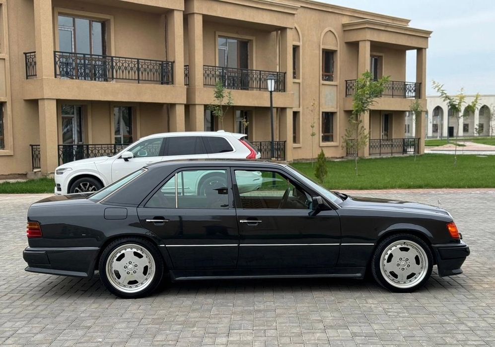 Мерседес w124 AMG 1 бампер фары пароги