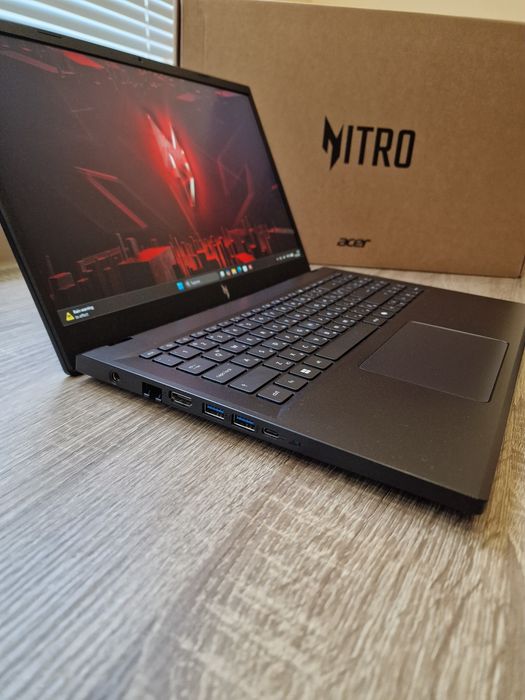 Acer Nitro V15/R7 7735HS/RTX 3050 6GB/16GB RAM/512GB SSD