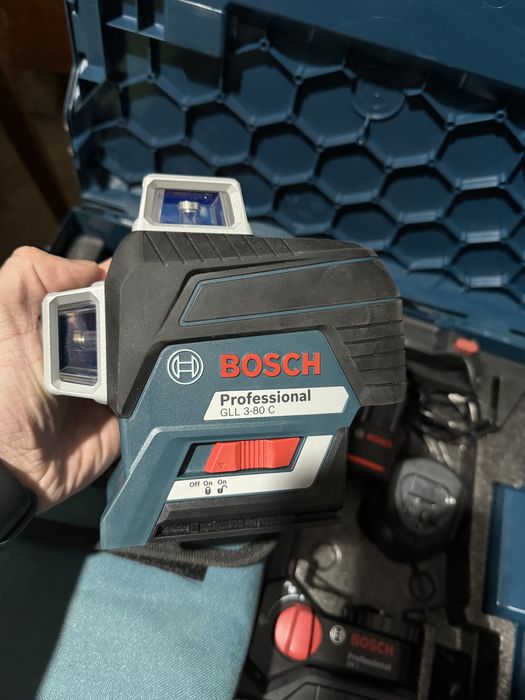 Nivela laser Bosch GLL 3-80 C profesionala