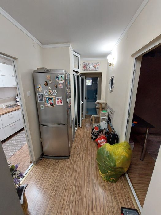 Apartament 3 camere, etajul 2, decomandat, balcon , două băi, DISPONIBIL DIN 15 SEPTEMBRIE