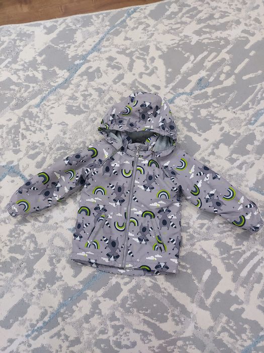 Продам куртку на мальчика