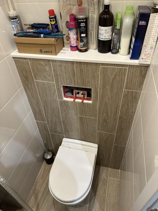 Подарявам тоалетна с казанче за вграждане