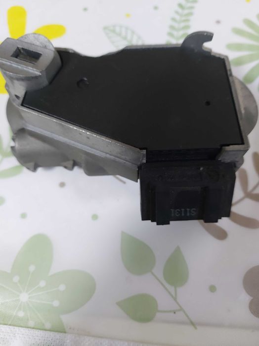 Ключалко и заключващо устройство за mercedes w211 E