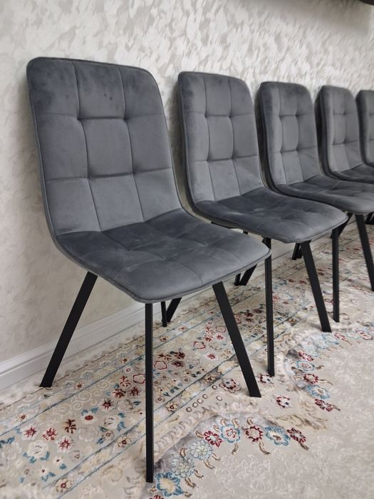 Продам новые стулья