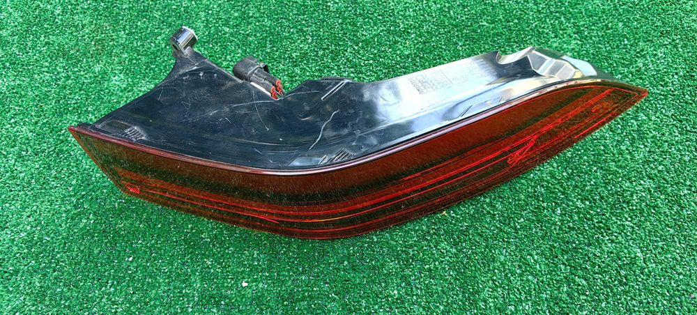 Десен стоп за Jaguar X540 E Pace / Ягуар Х540