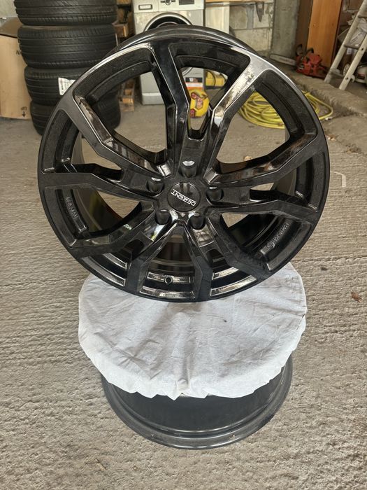 Jante auto gama VAG Dezent 8jx18 5x112 ET40 Noi