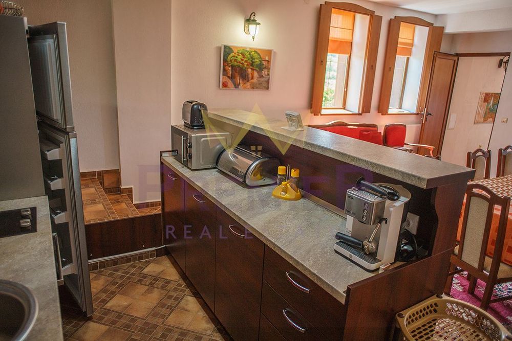 Продава се Къща в с. Бръшлян, Област Бургас - 233 кв.м за 679 €/кв.м - Снимка #10