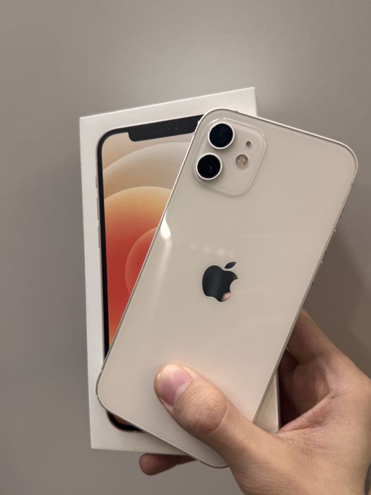 iPhone 12 white.