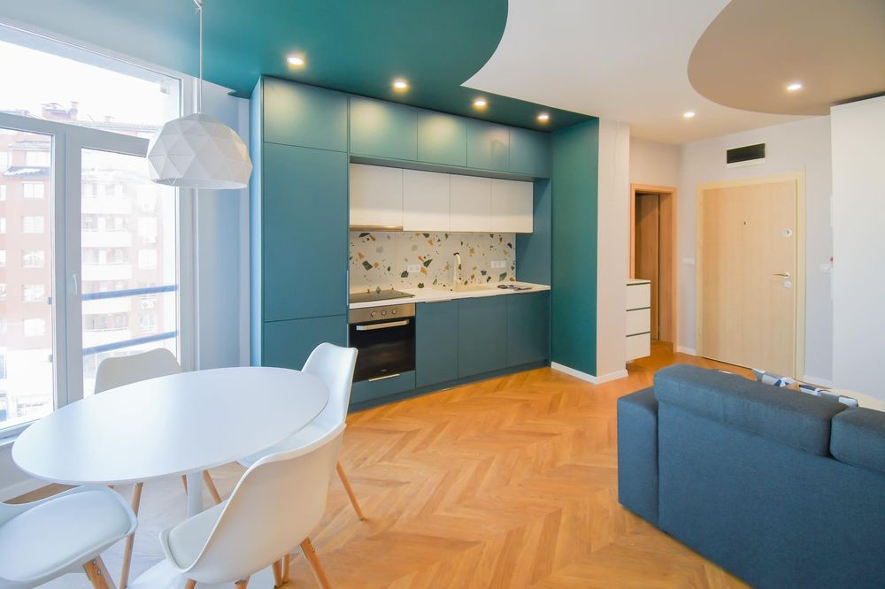 Дава се под наем Тристаен апартамент в София, Витоша - 105 кв.м за 950 € - Снимка #1