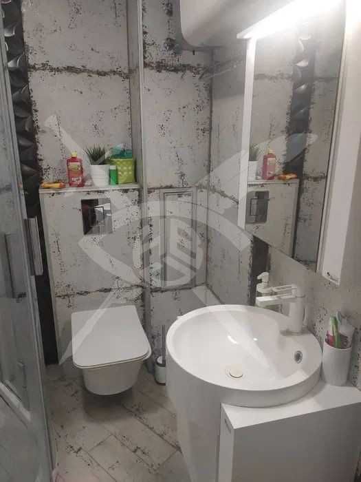 Дава се под наем Двустаен апартамент в Варна, Аспарухово - 68 кв.м за 425 € - Снимка #3