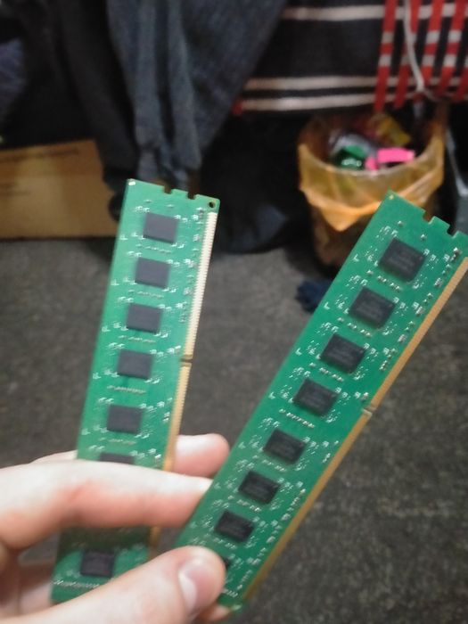 Оперативная память 2 гига 
Тип памяти